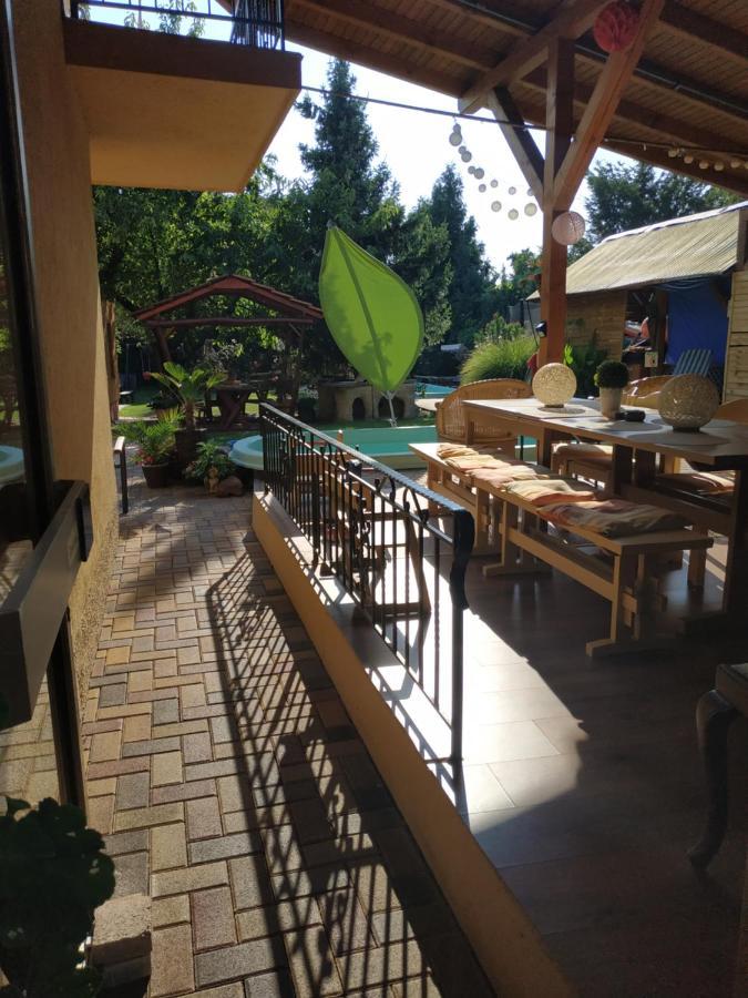 Rozsa Apartman Alsoors Bagian luar foto