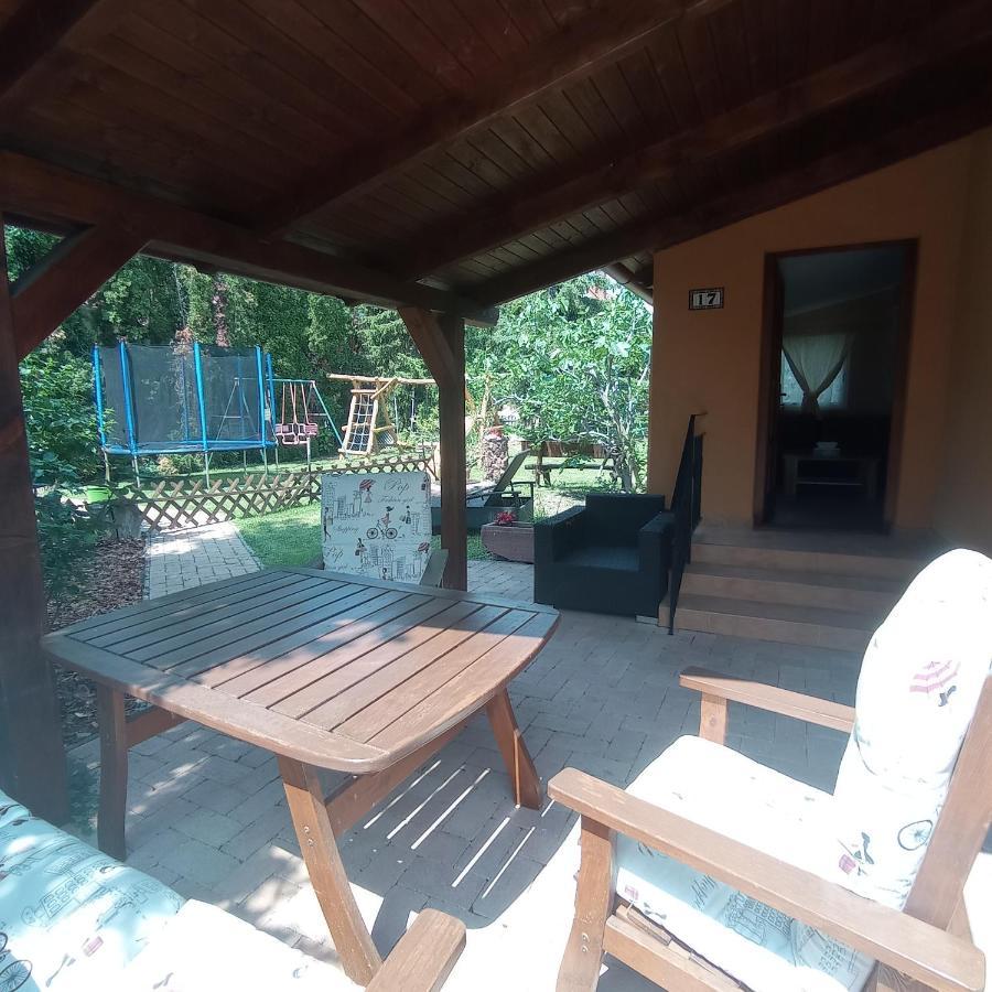 Rozsa Apartman Alsoors Bagian luar foto
