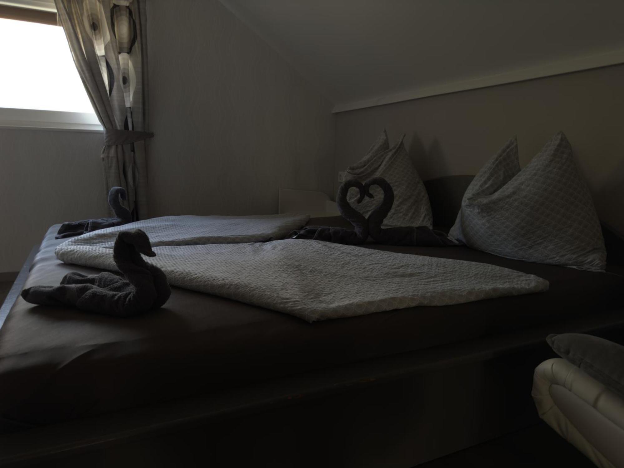 Rozsa Apartman Alsoors Ruang foto