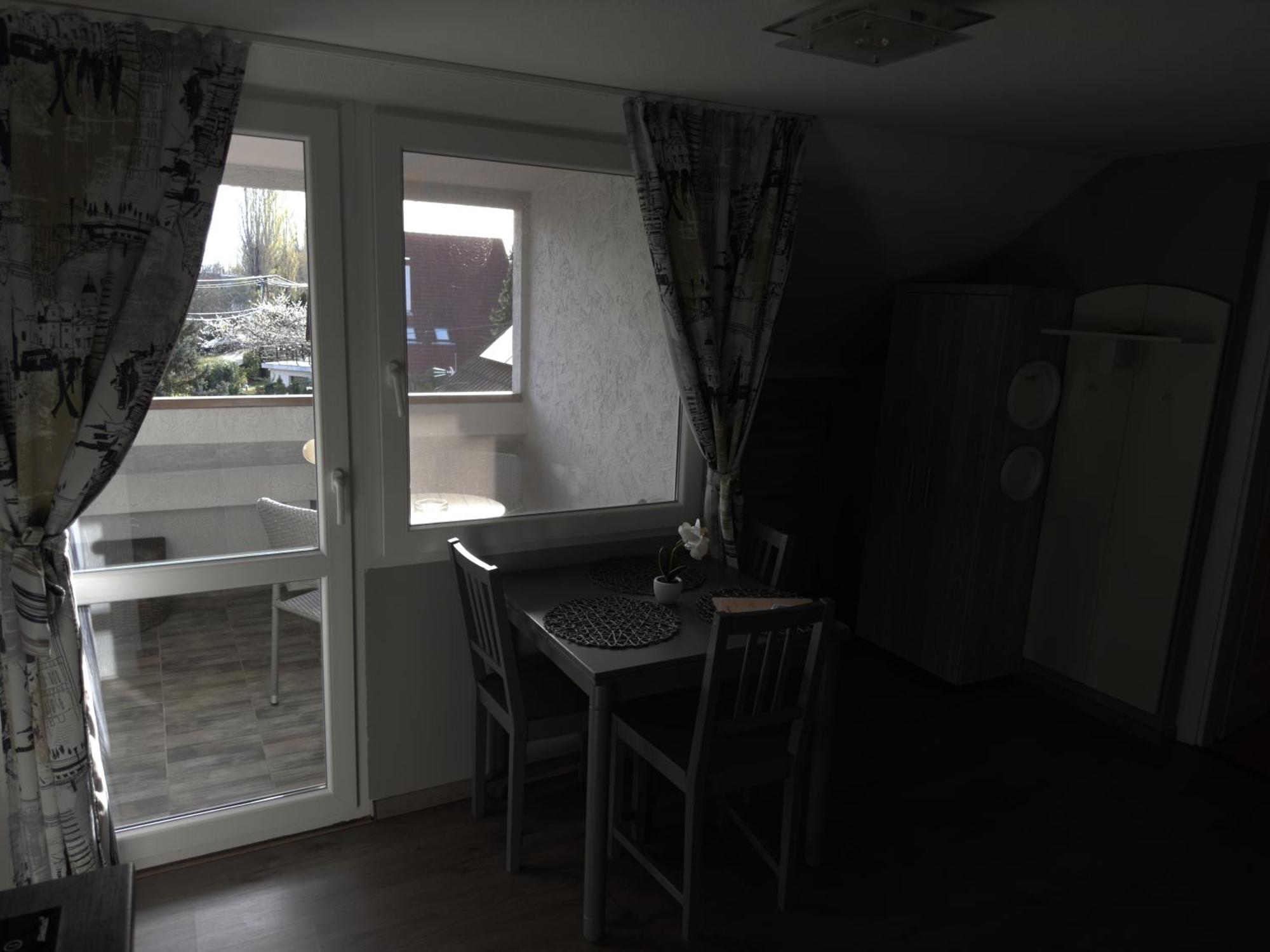 Rozsa Apartman Alsoors Ruang foto