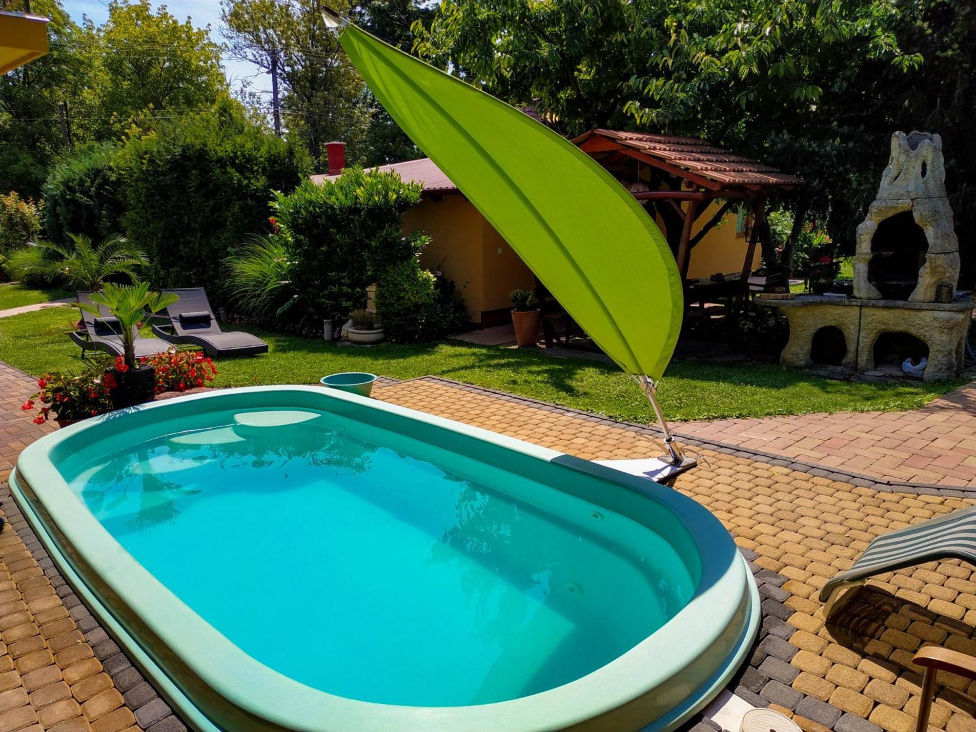 Rozsa Apartman Alsoors Bagian luar foto